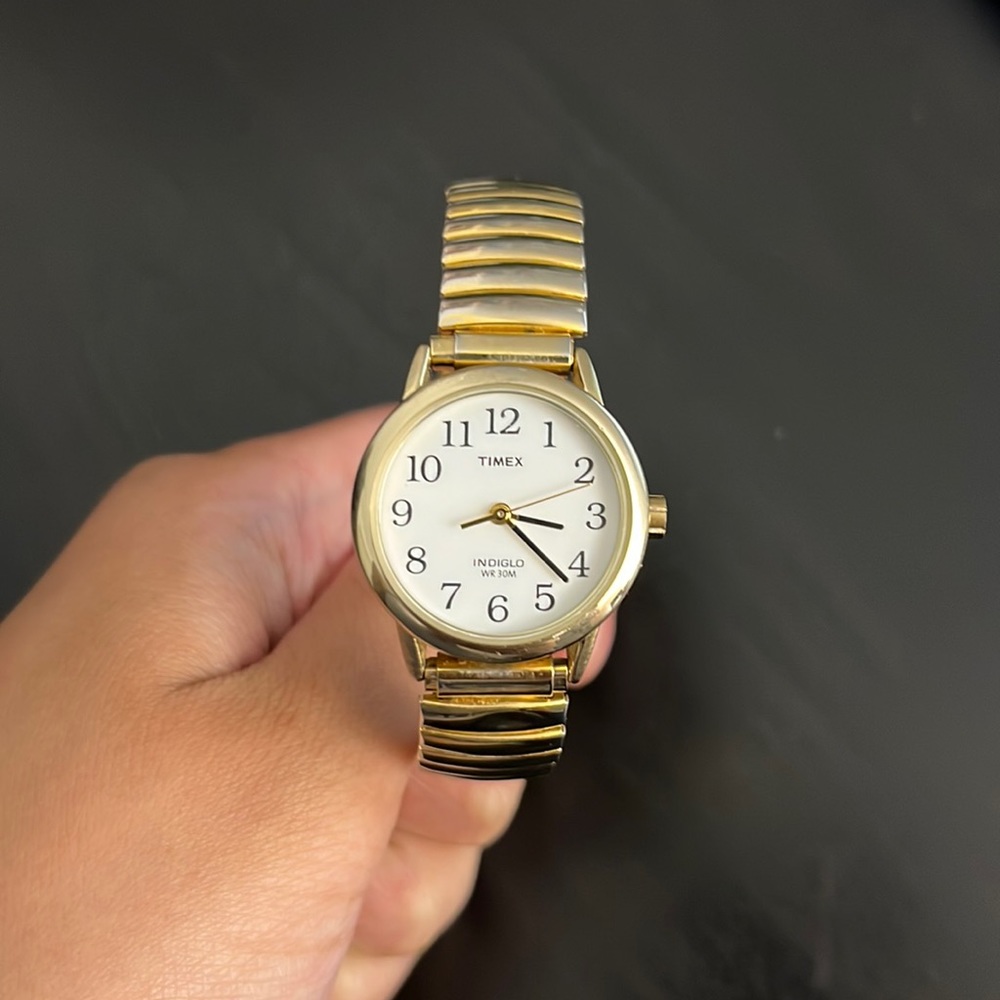 Ladies Gold Timex watch (Indiglo WR 30M) USED